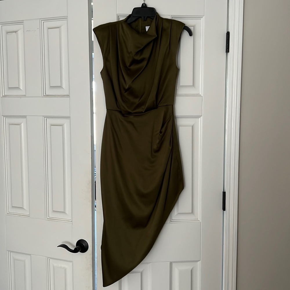 X REVOLVE Reminton Dress
ELLIATT

Color: Khaki
Size: XS